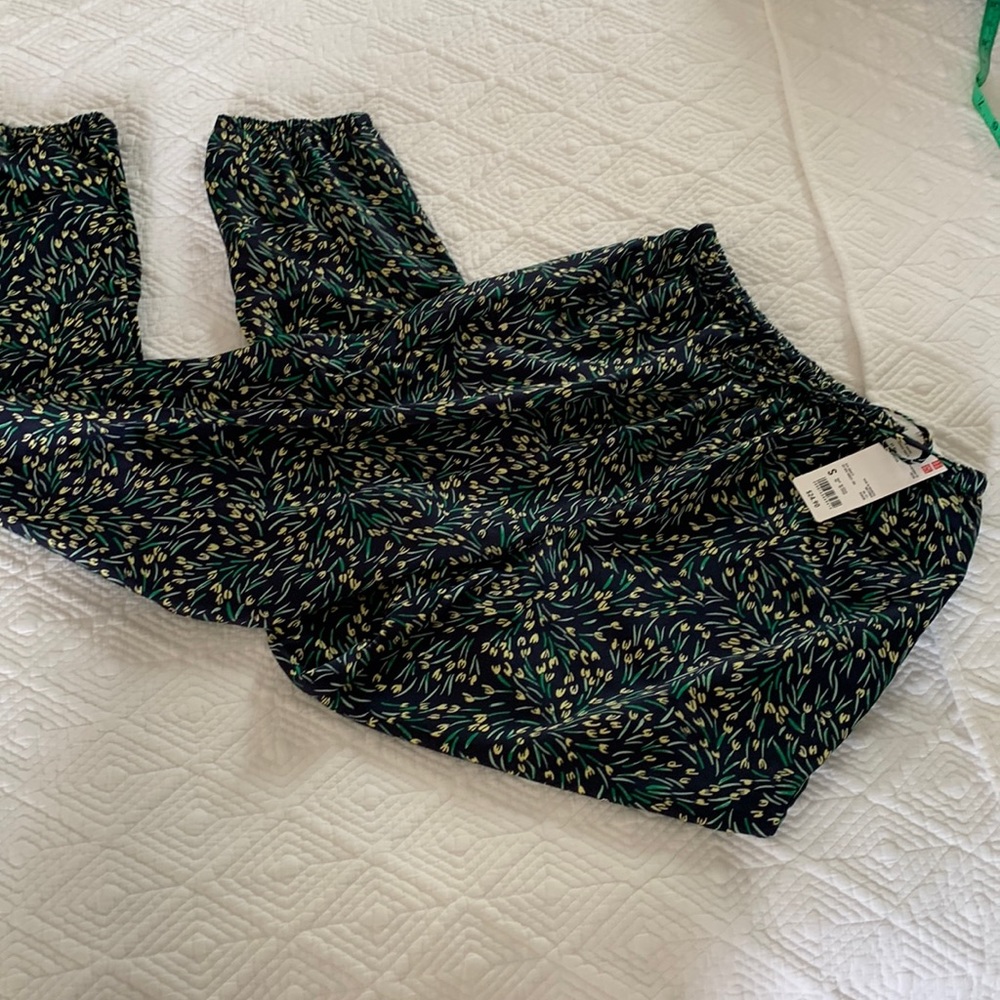NWT Uniqlo Satin Drape Jogger Pants